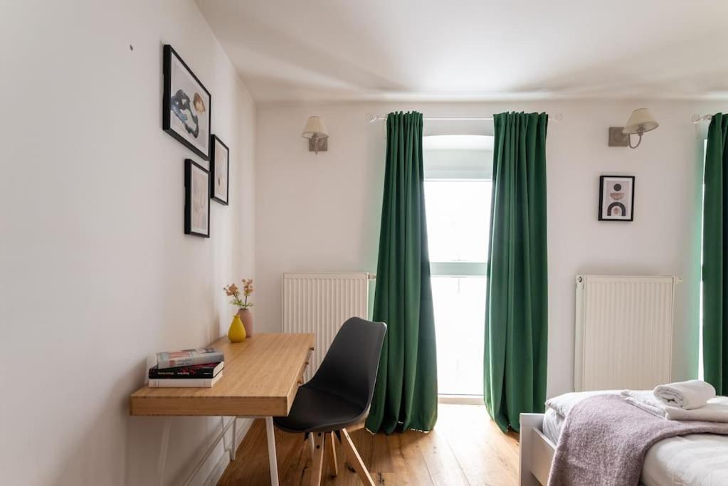 Apartamento Neat 1br Duplex By Metro And Center By Hm *