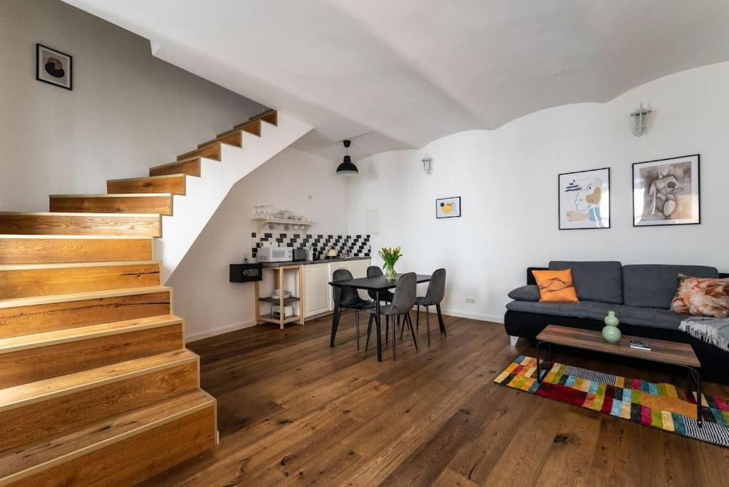 Neat 1br Duplex By Metro And Center By Hm Apartamento Viena