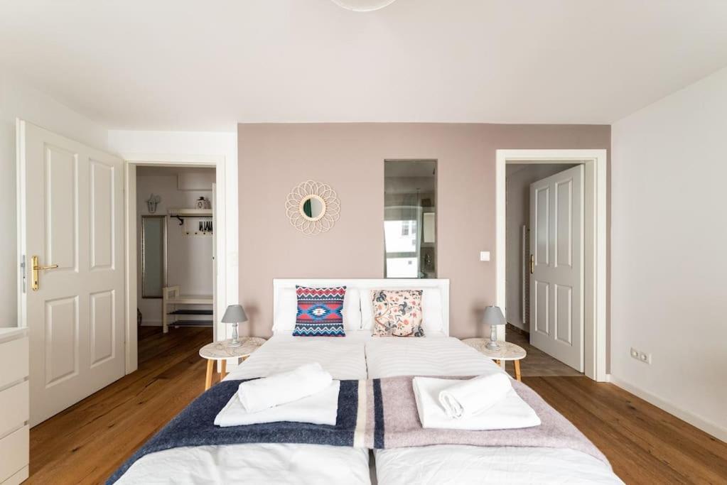 Apartamento Neat 1br Duplex By Metro And Center By Hm